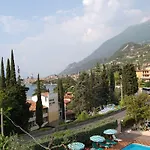 Stella Alpina Отель Мальчезине