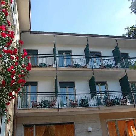 Hotel Stella Alpina 2*